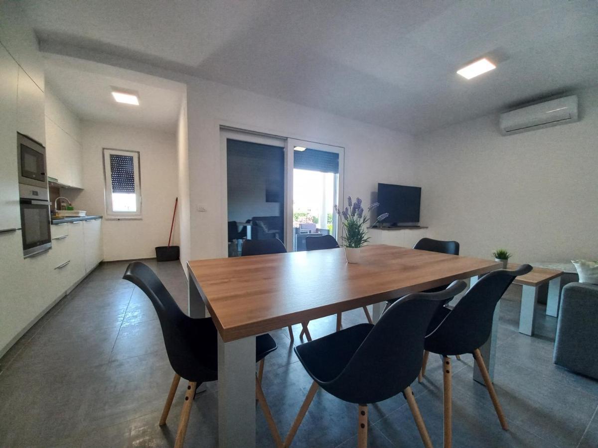 Apartment Martina วีร์ ภายนอก รูปภาพ