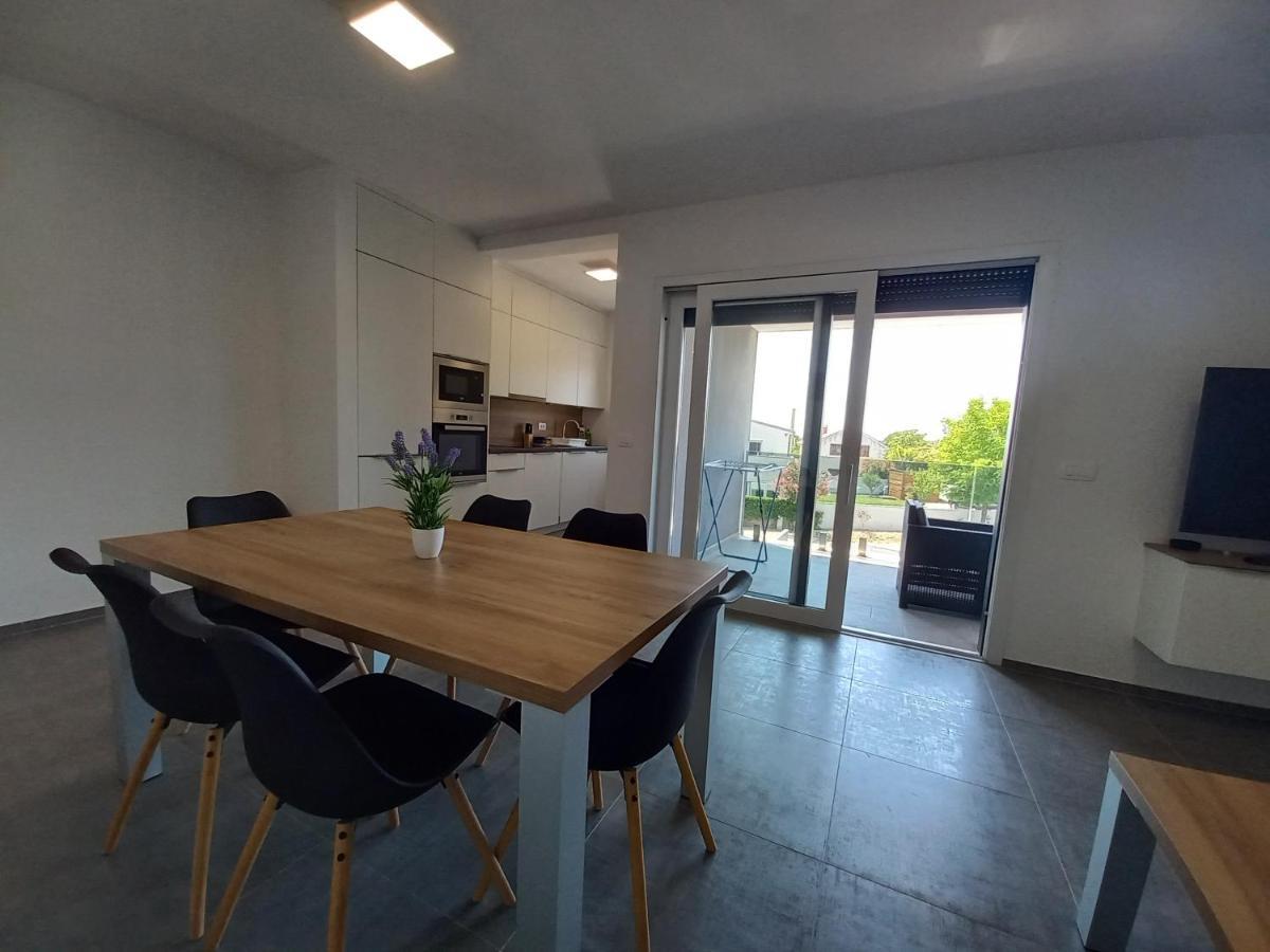 Apartment Martina วีร์ ภายนอก รูปภาพ