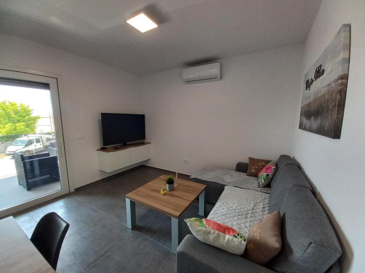 Apartment Martina วีร์ ภายนอก รูปภาพ
